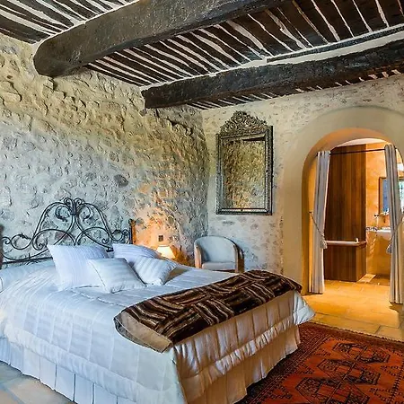 La Tour D'enguernes Couette-café Montmeyan